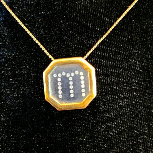 VINTAGE Necklace Avon Monogram 3/4" "M" Goldrone 18" Chain - Picture 4 of 7